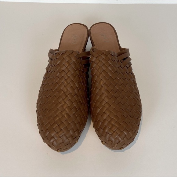 J. Jill Cameron Women's Clogs Size 6.5 Color Tan Studded Woven Leather - Picture 3 of 12